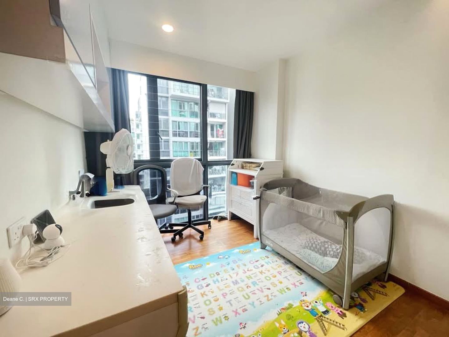 Esparina Residences (D19), Condominium #592902051
